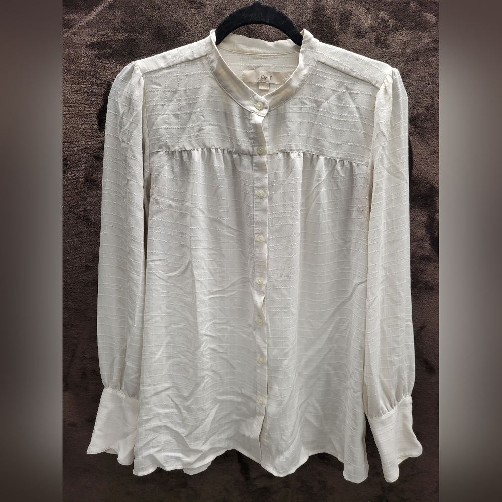 LOFT Cream Blouse Long Sleeve Button Down Top Sz Medium Dress Shirt
